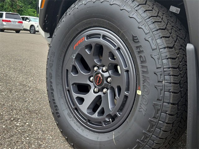 New 2025 Nissan Frontier PRO-4X w/ Pro Premium Package image 10