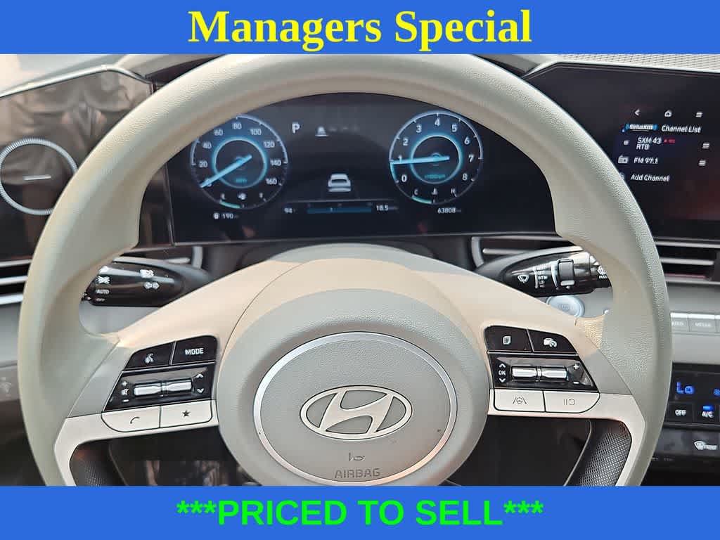 Used 2024 Hyundai Elantra SEL FWD image 17
