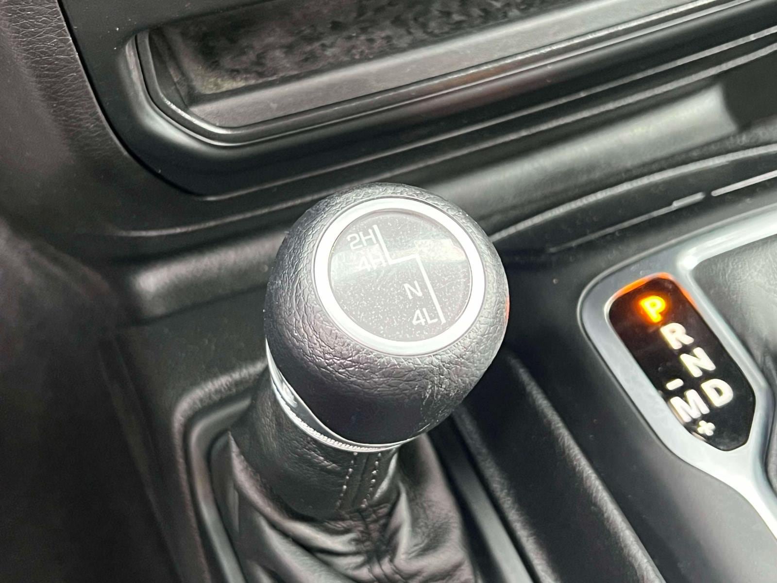 Used 2023 Jeep Gladiator Sport AWD/4WD image 12