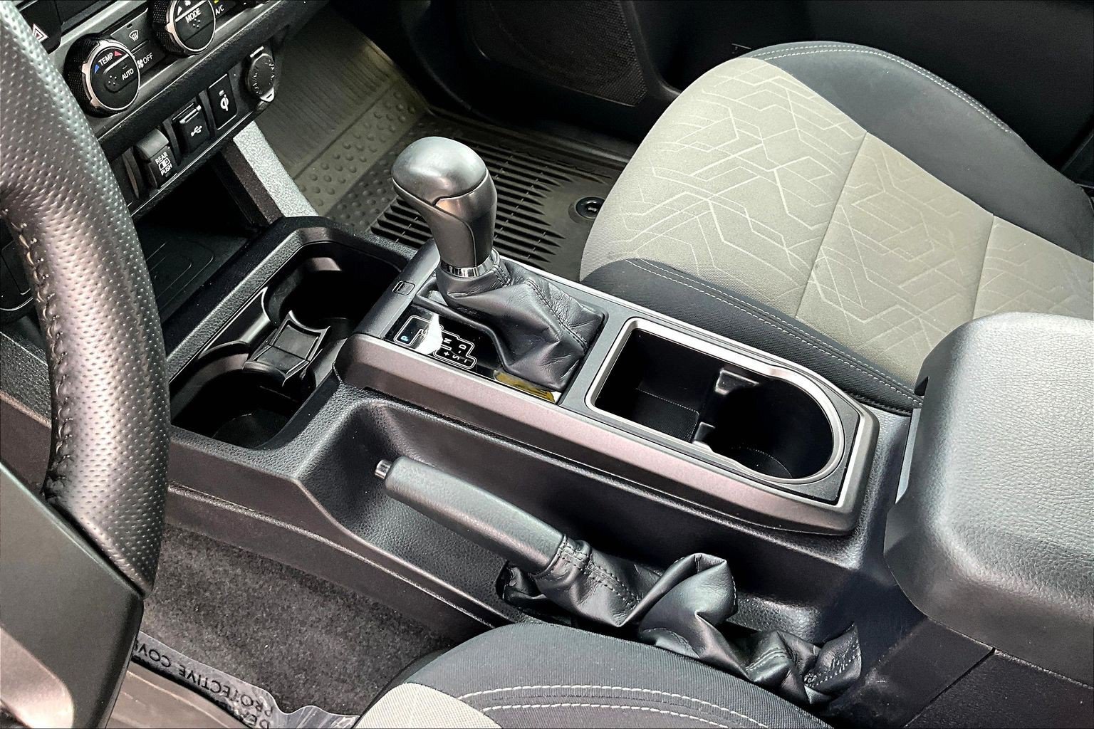 Used 2023 Toyota Tacoma TRD Sport AWD/4WD image 14
