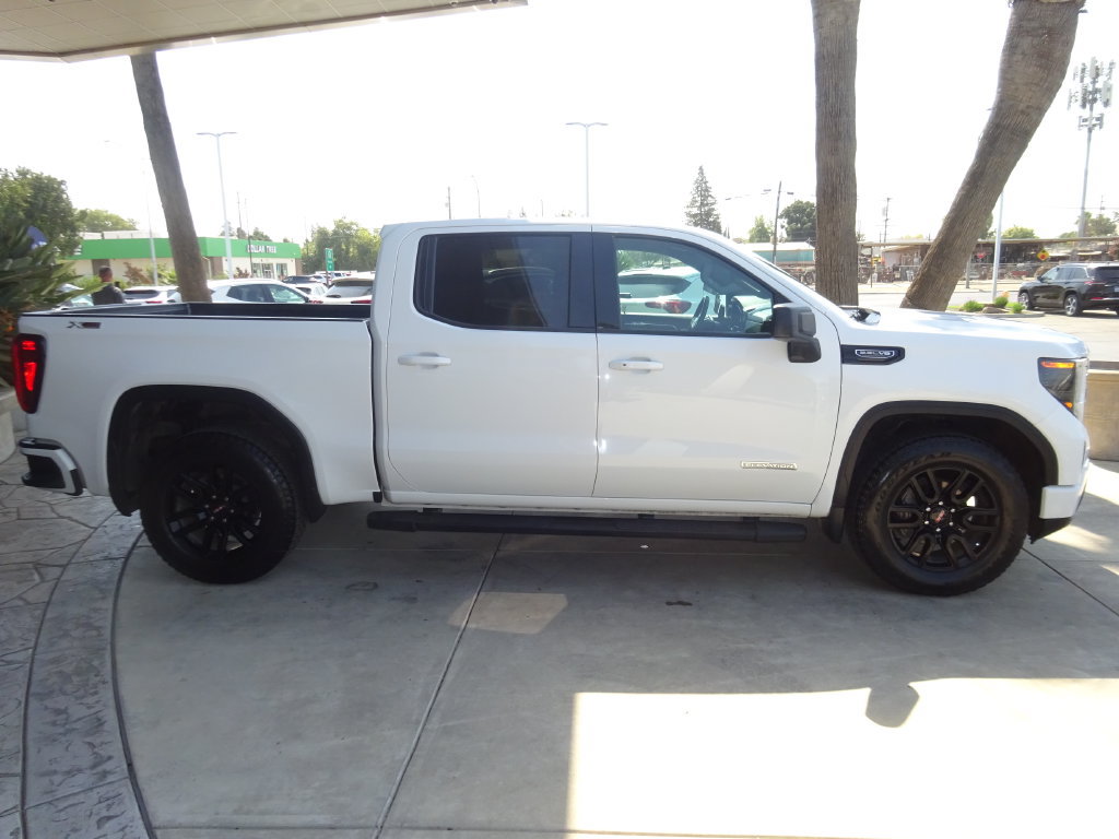 Certified 2023 GMC Sierra 1500 Elevation w/ LPO, Elevation Black Package AWD/4WD image 9