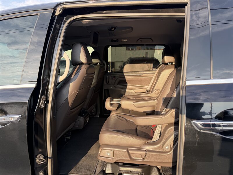 Used 2019 Honda Odyssey Elite image 11
