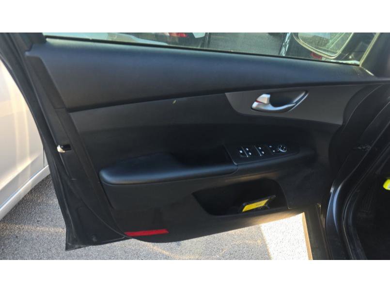 Used 2021 Kia Forte Sedan image 13