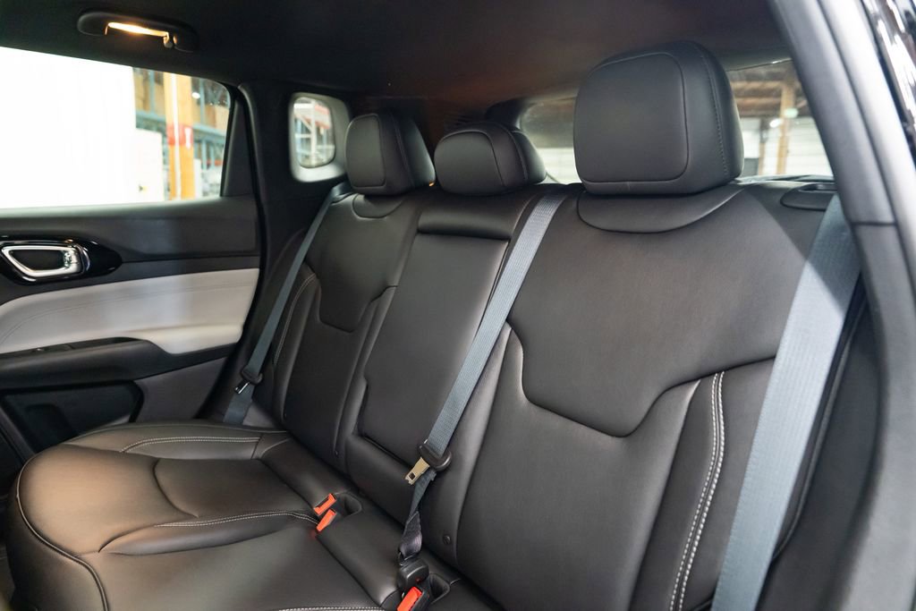 New 2026 Jeep Compass Limited image 24