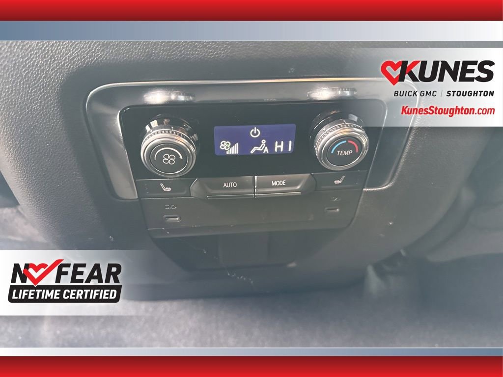 Used 2025 GMC Yukon Denali AWD/4WD image 49