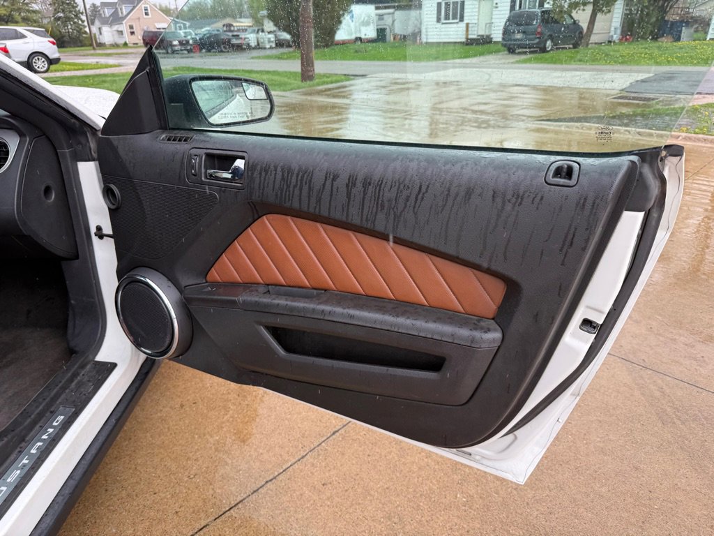 Used 2012 Ford Mustang Premium RWD image 17