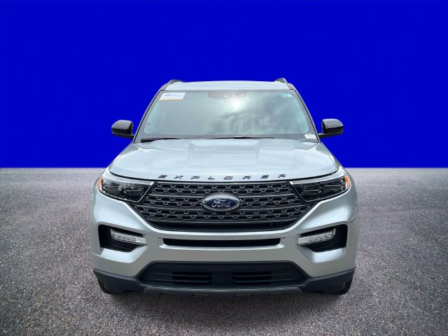 Certified 2024 Ford Explorer XLT w/ Equipment Group 202A AWD/4WD image 8