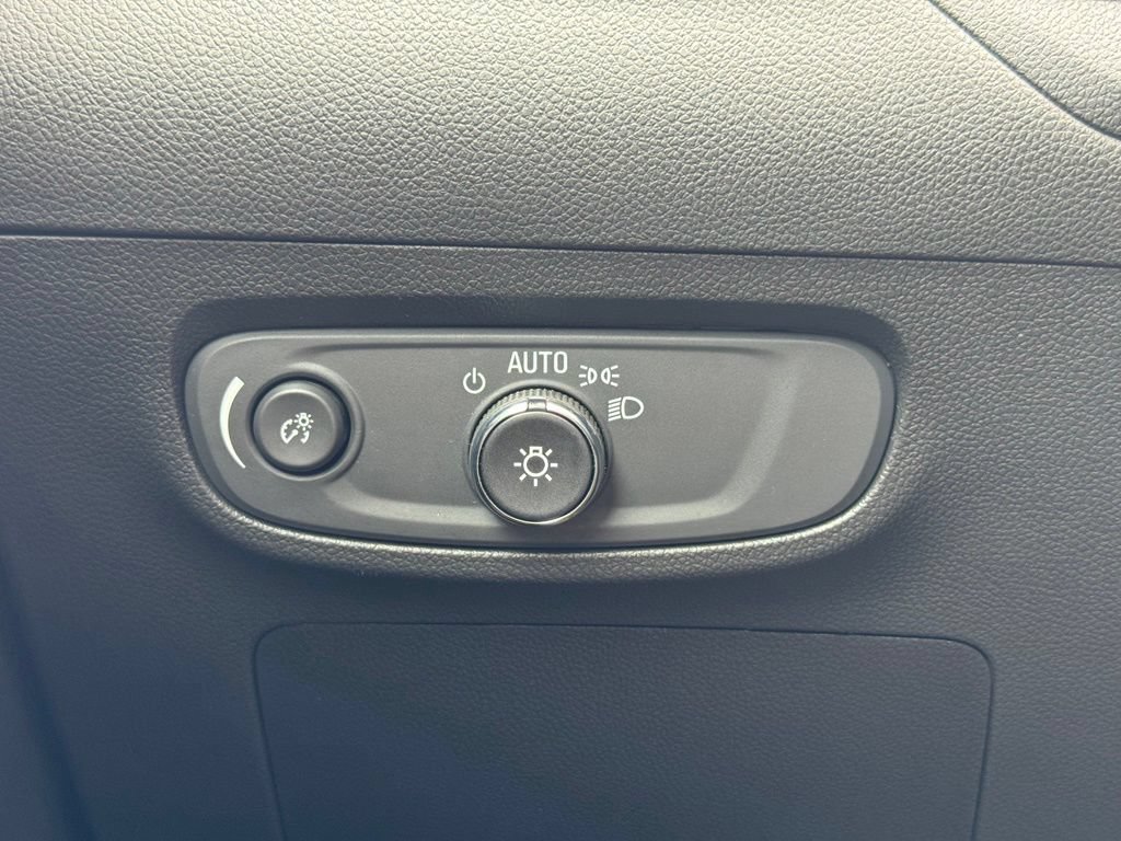Used 2024 Buick Encore GX Preferred FWD image 17