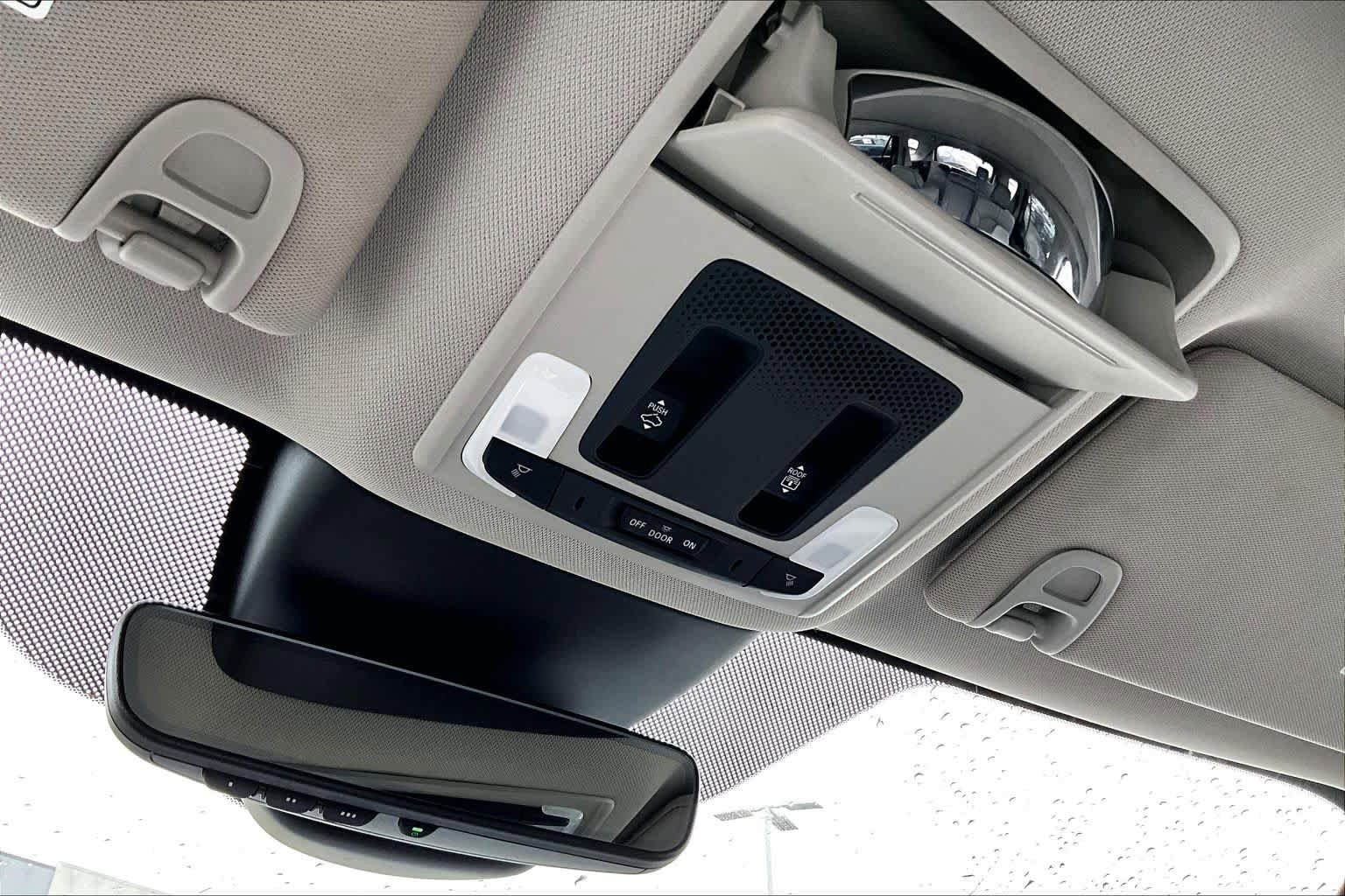 Used 2024 Honda Pilot Elite image 35