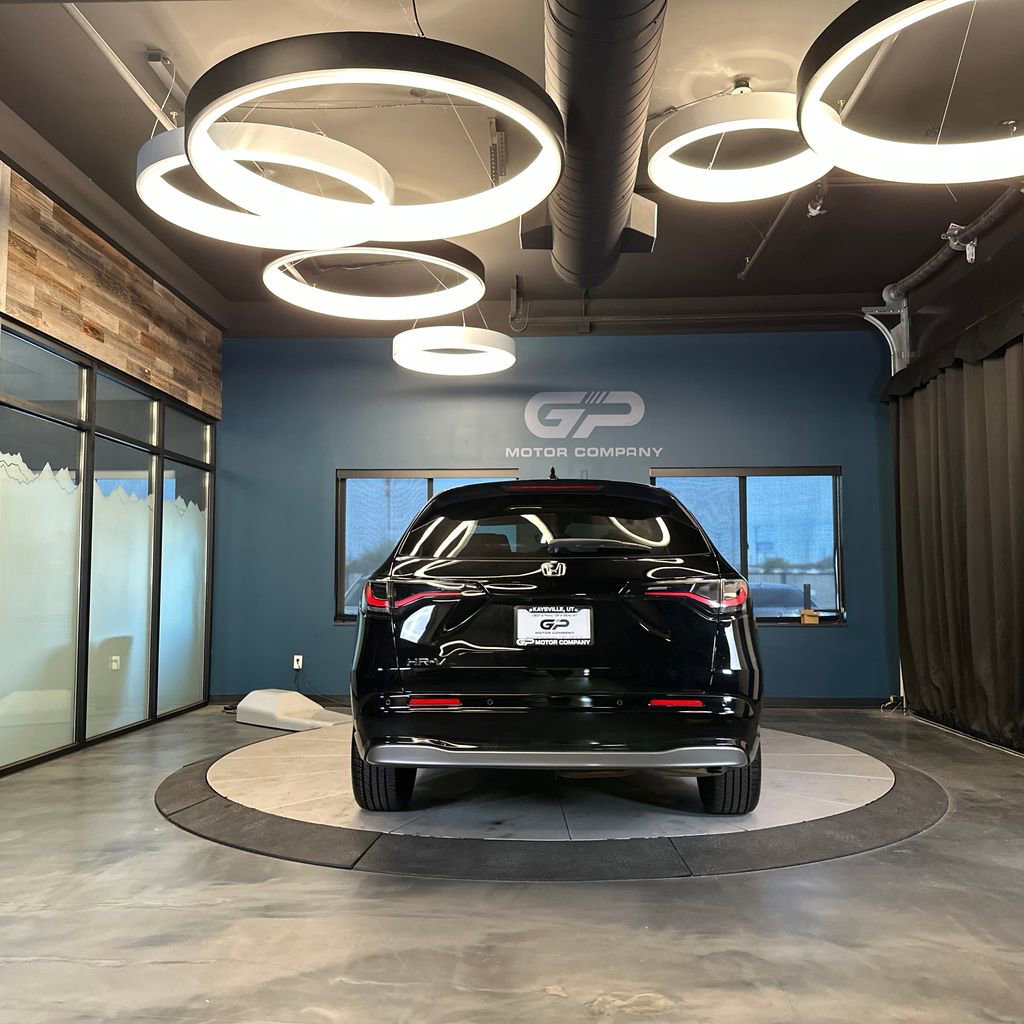 Used 2026 Honda HR-V EX-L image 4