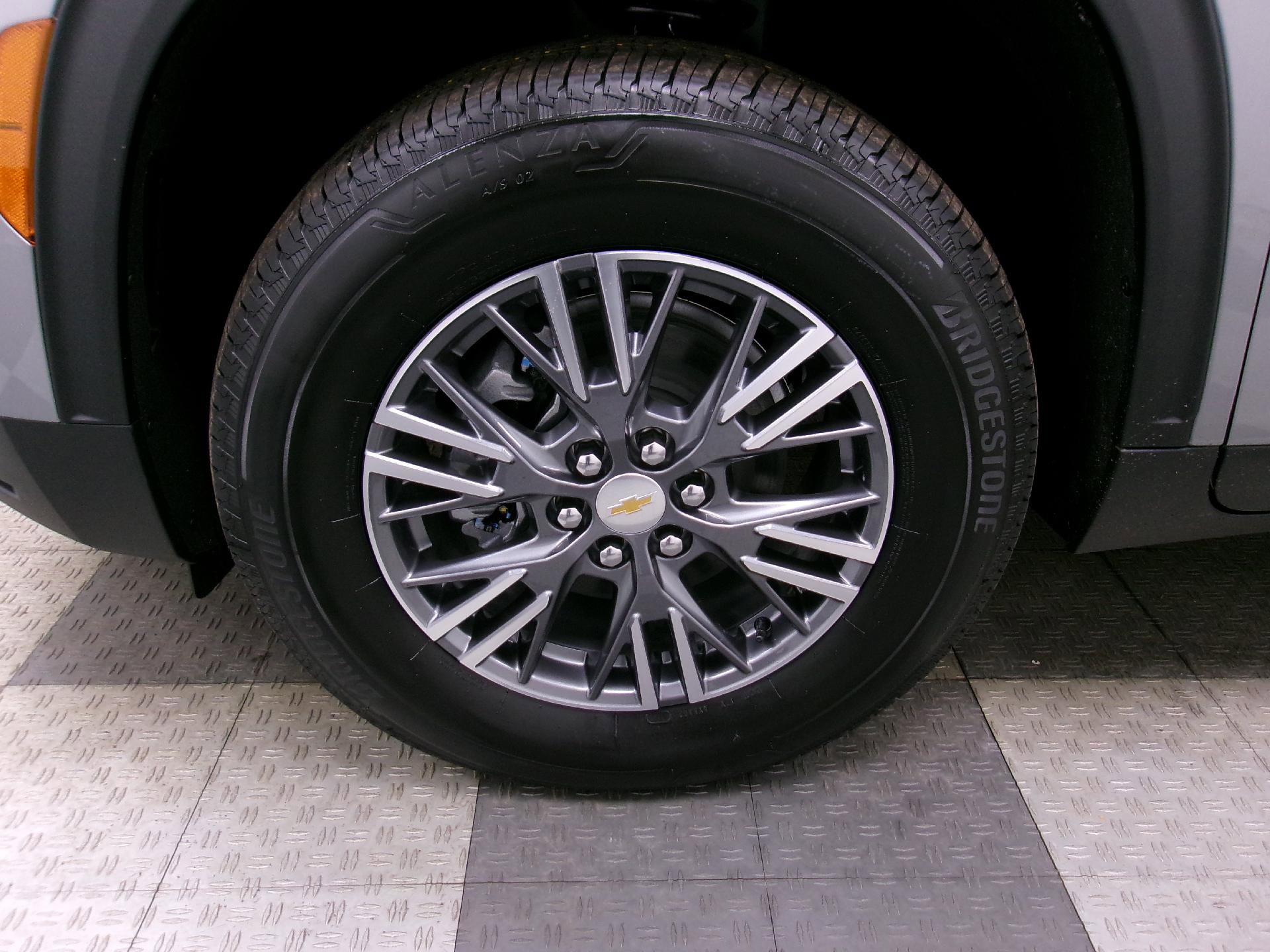 New 2026 Chevrolet Traverse LT w/ Driver Confidence Package FWD image 18