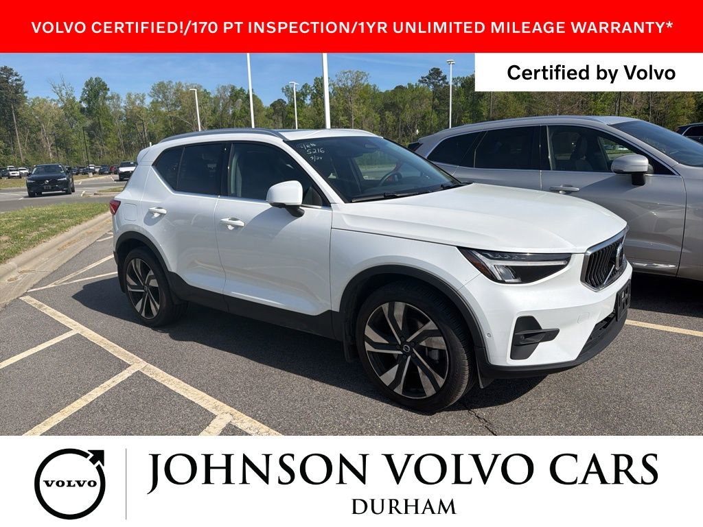 Used 2023 Volvo XC40 B5 Plus w/ Driver Assist Package image 1