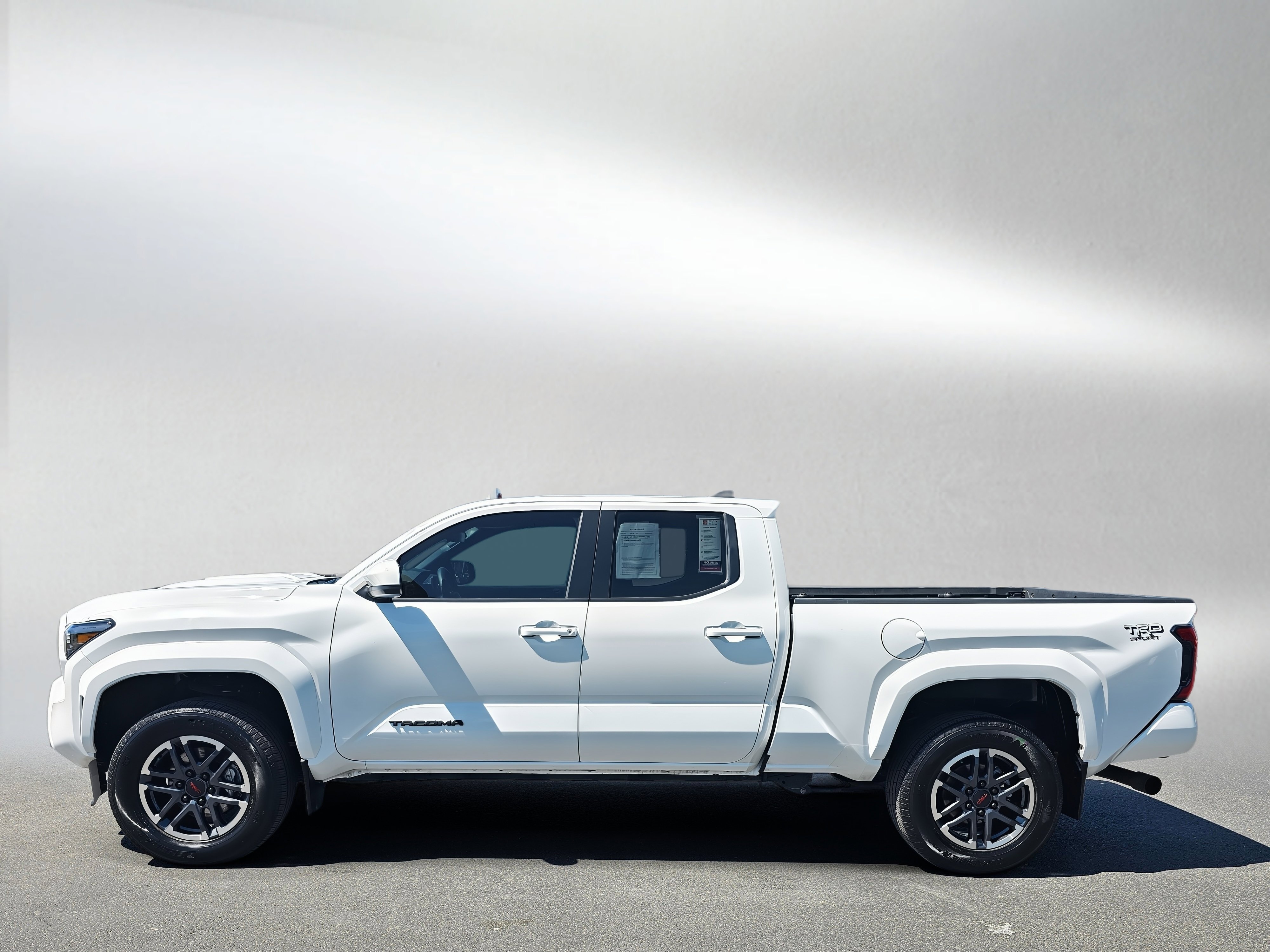 Used 2024 Toyota Tacoma TRD Sport AWD/4WD image 2