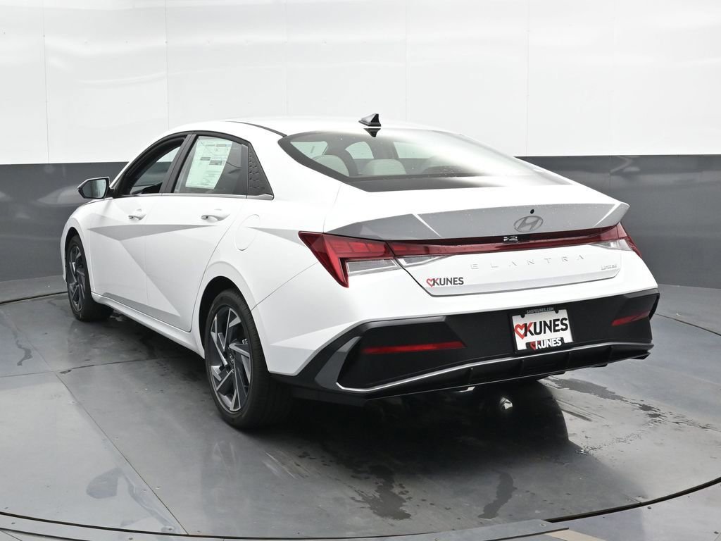 New 2025 Hyundai Elantra Limited image 10