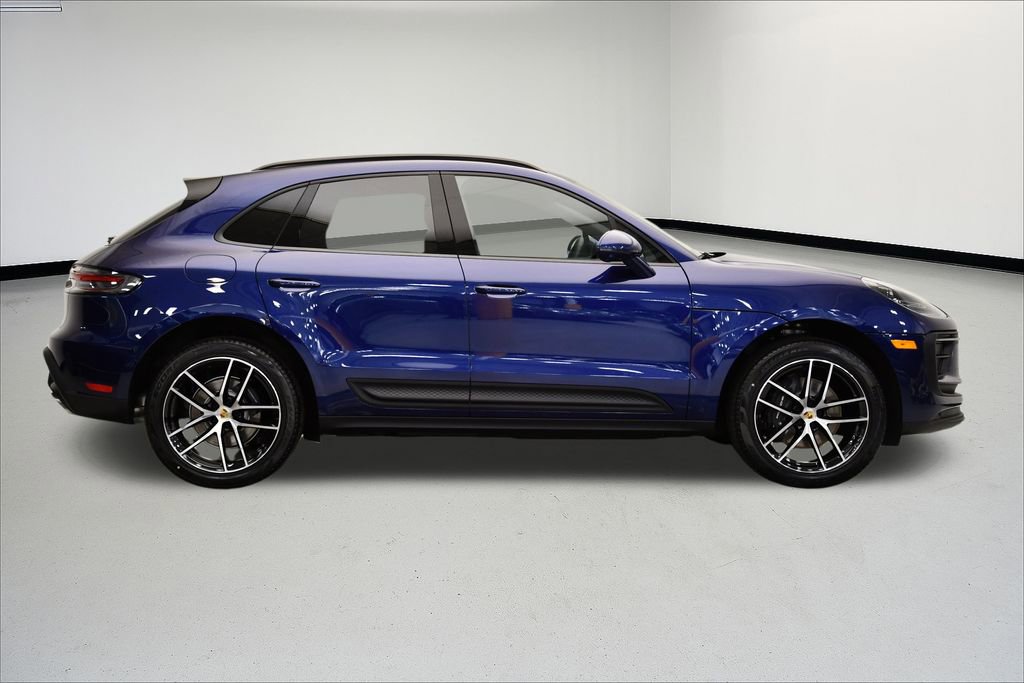 Used 2025 Porsche Macan image 8
