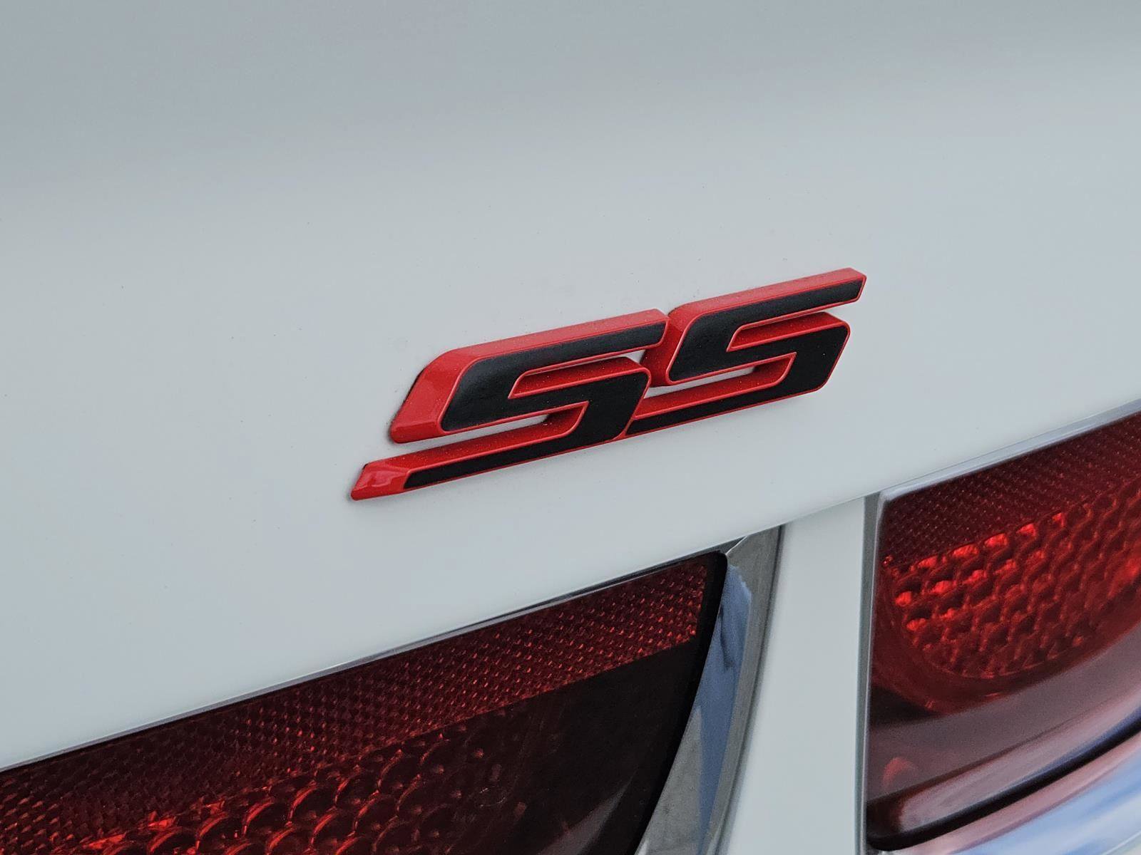 Used 2011 Chevrolet Camaro SS image 8