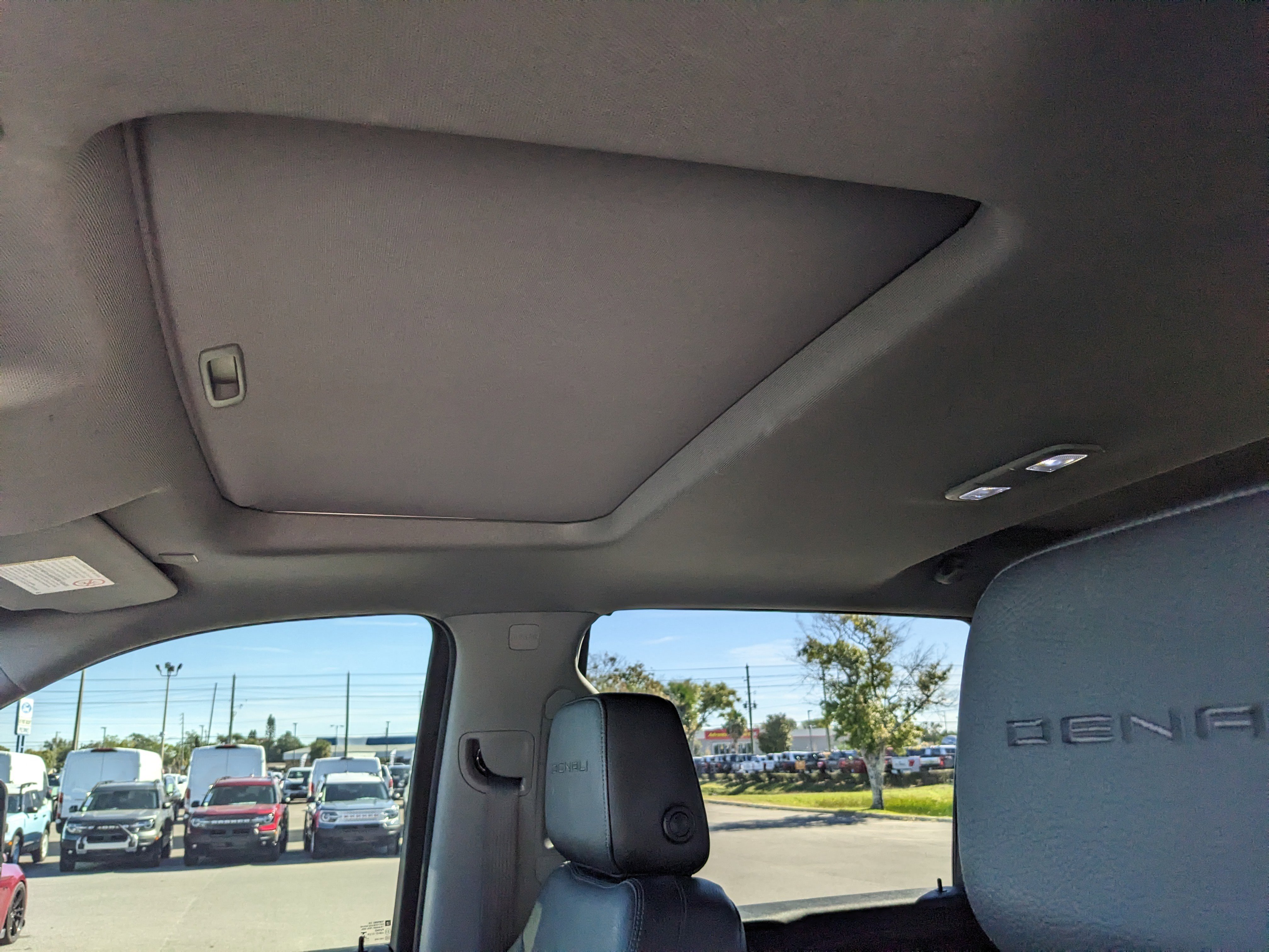 Used 2022 GMC Sierra 2500 Denali w/ Denali Ultimate Package image 23