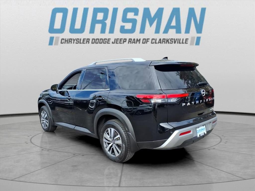 Used 2024 Nissan Pathfinder SL image 4