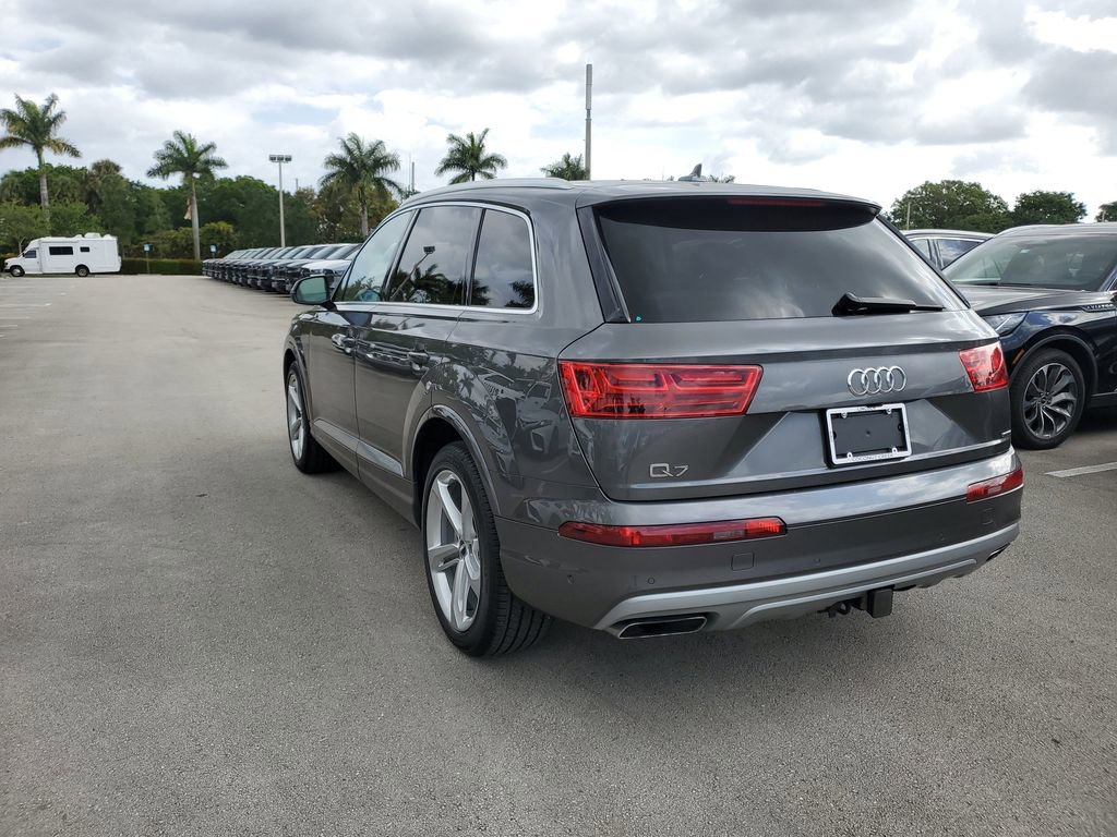 Used 2019 Audi Q7 3.0T Prestige image 3