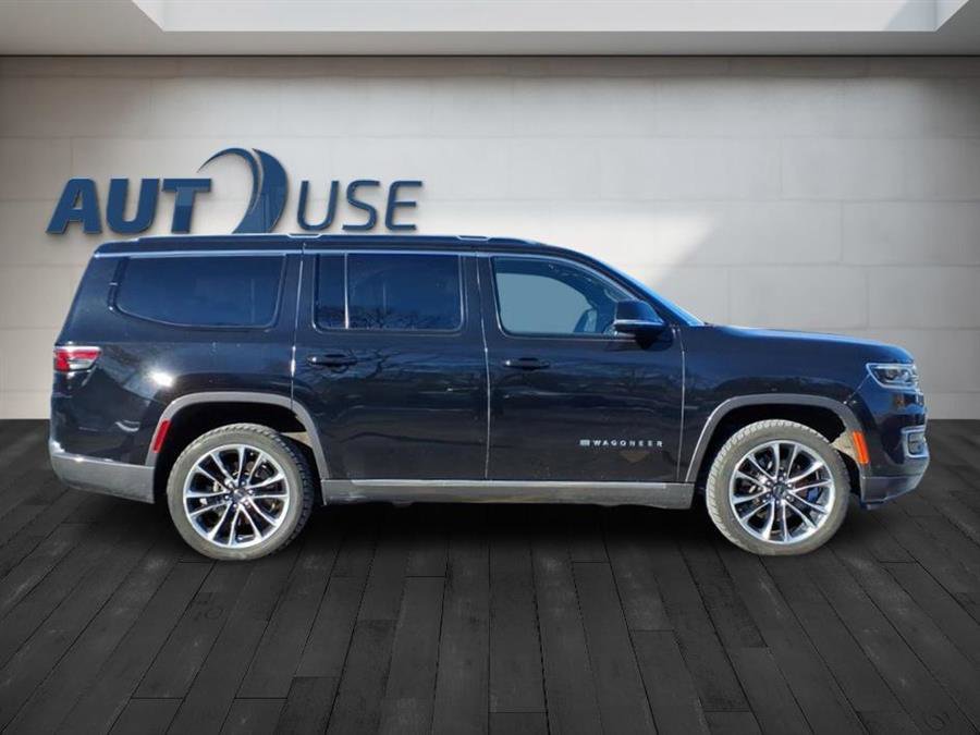 Used 2022 Jeep Wagoneer Series III w/ Premium Group I image 11
