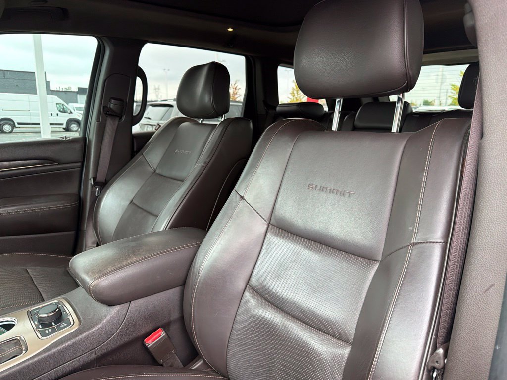Used 2016 Jeep Grand Cherokee Summit AWD/4WD image 13