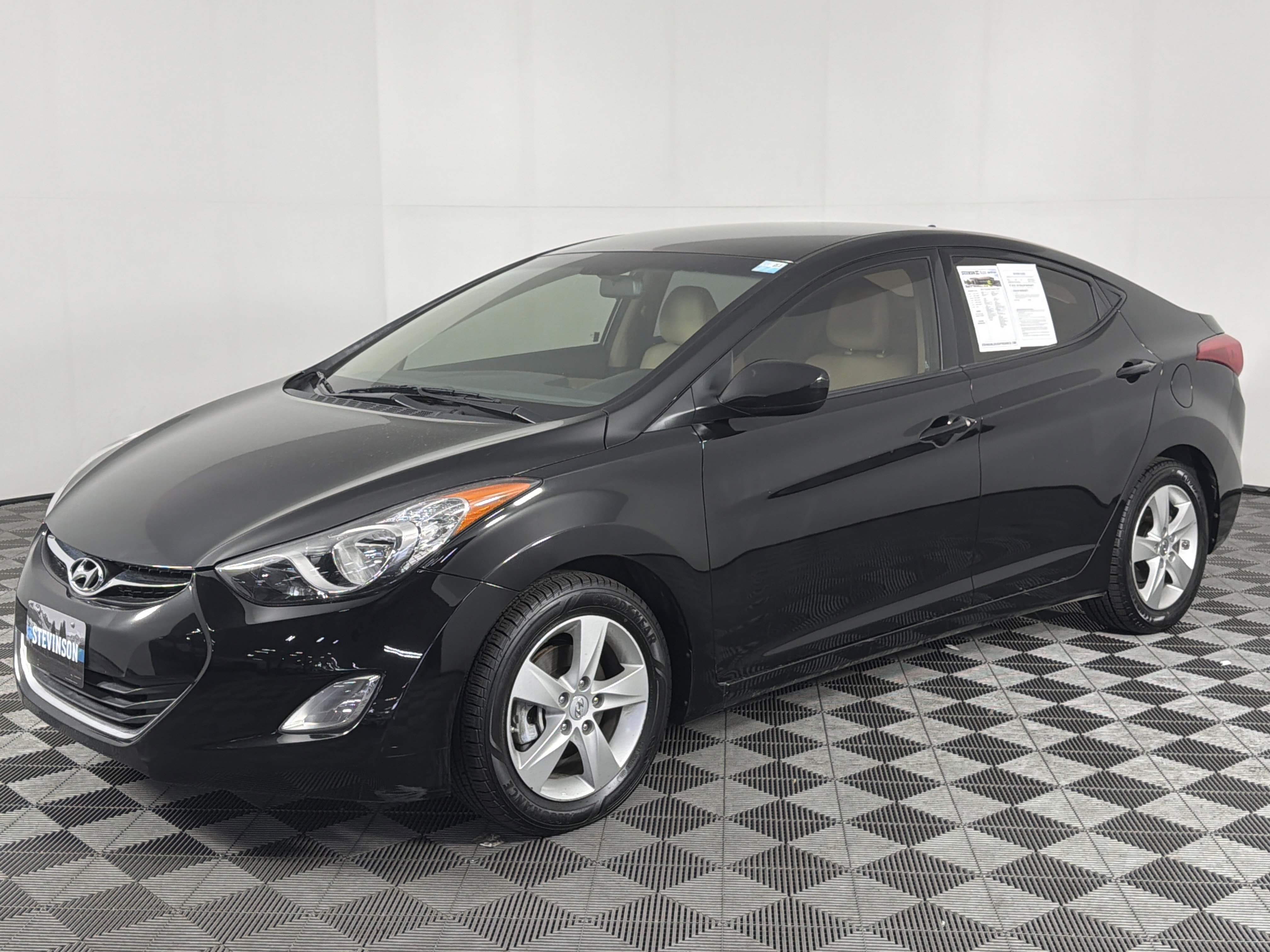 Used 2013 Hyundai Elantra GLS w/ Preferred Pkg FWD image 3