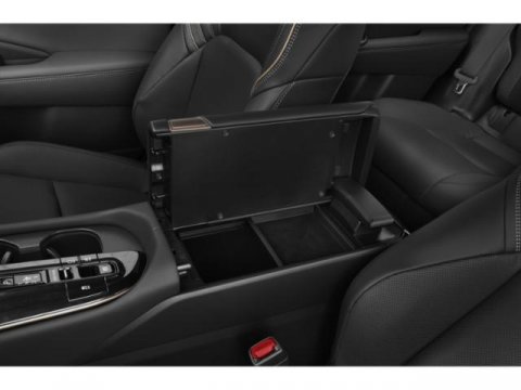 New 2025 Toyota Crown Signia image 16