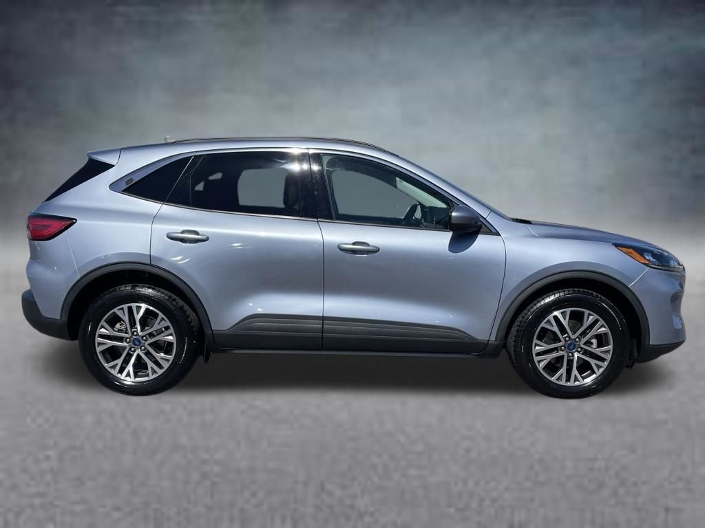 Used 2022 Ford Escape SEL image 4