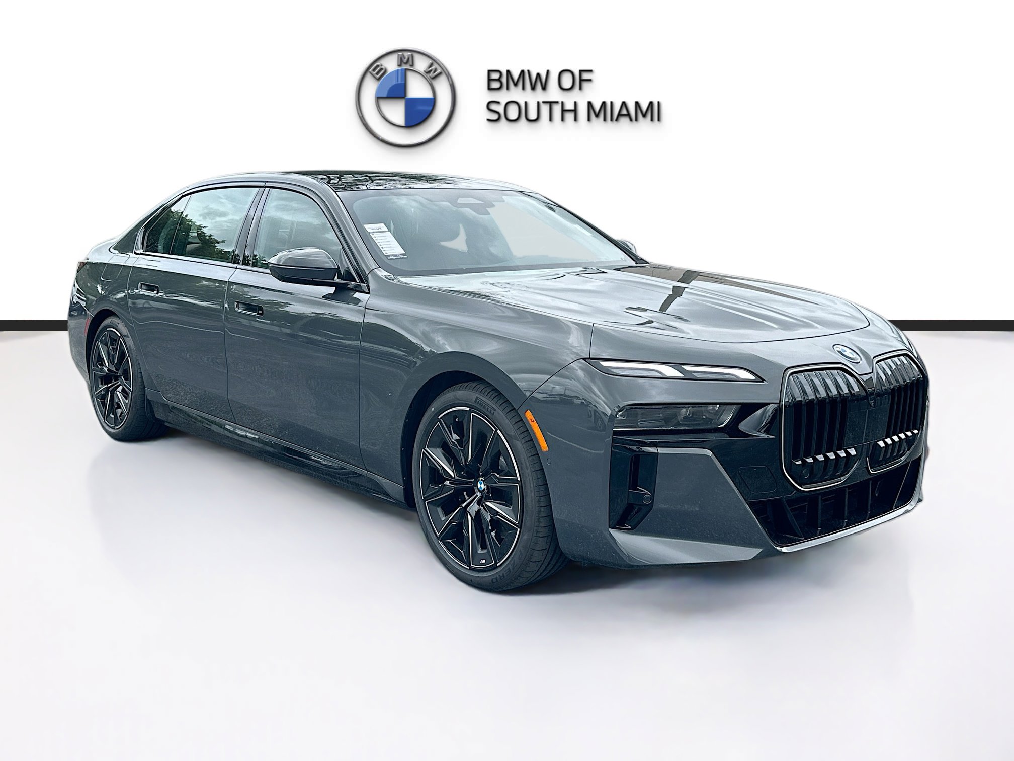 New 2026 BMW 750e xDrive w/ Premium Package image 1