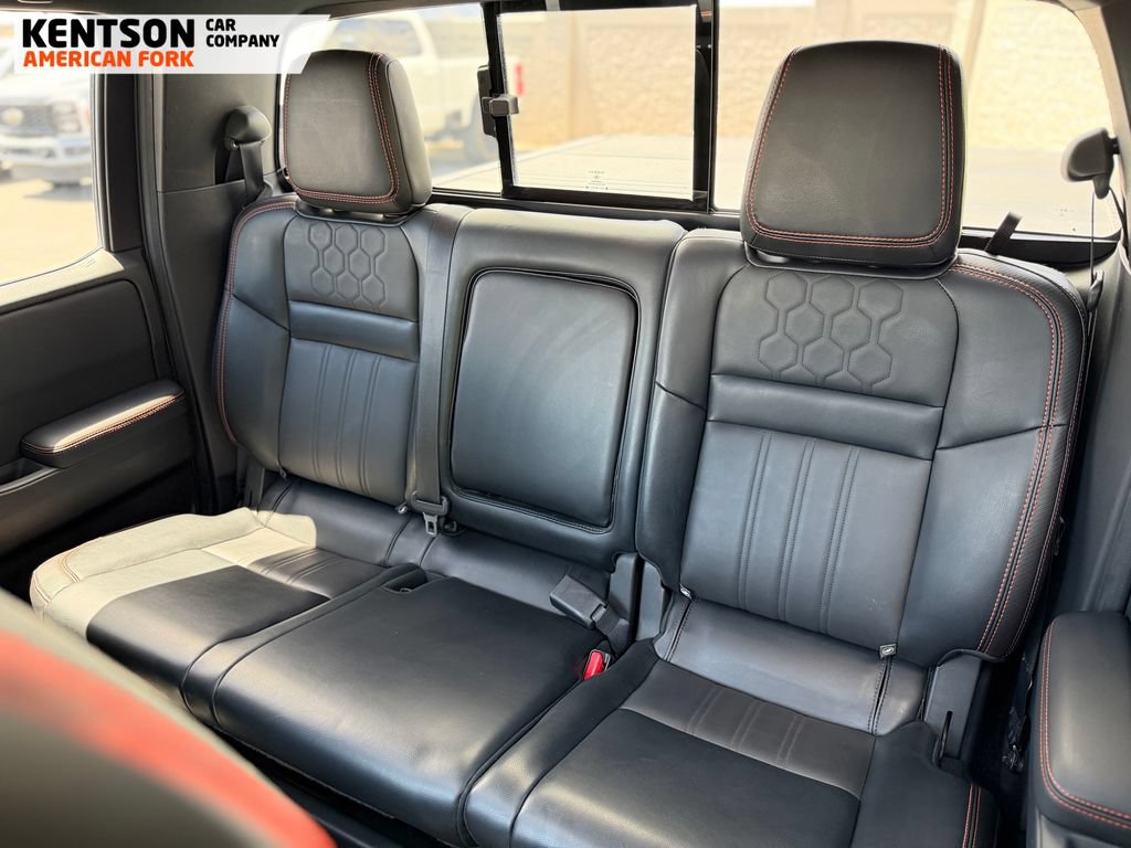 Used 2023 Nissan Frontier 4x4 Crew Cab image 30