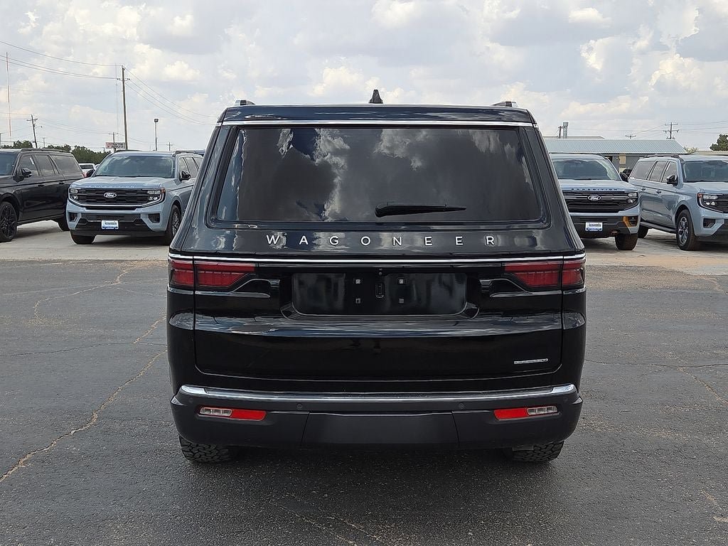 Used 2022 Jeep Wagoneer Series II RWD image 4