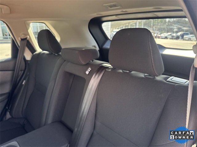 Used 2025 Nissan Rogue S image 25