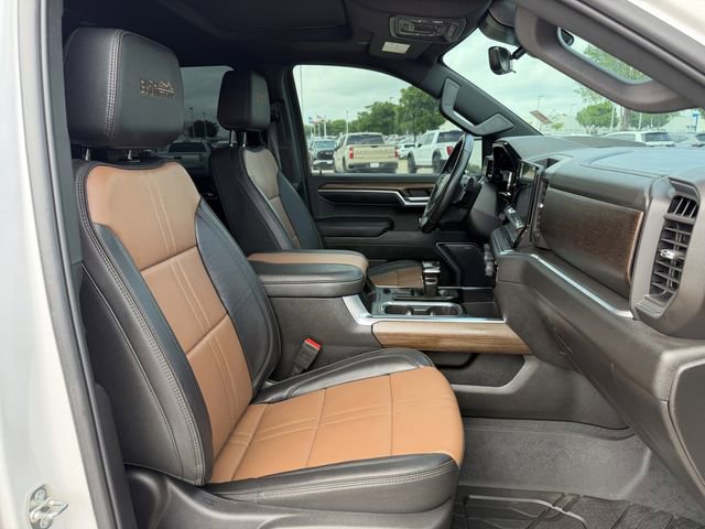Used 2024 Chevrolet Silverado 1500 High Country image 30