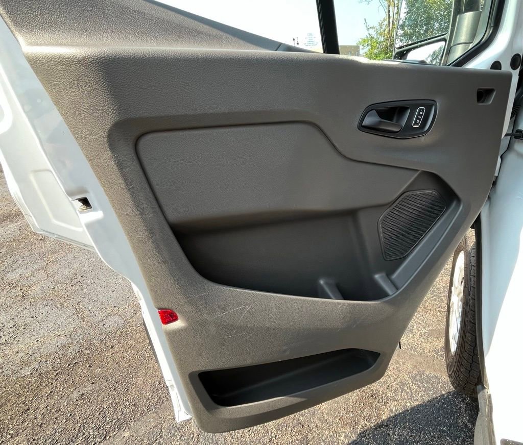 Used 2022 Ford Transit 250 Low Roof w/ Exterior Upgrade Package image 9