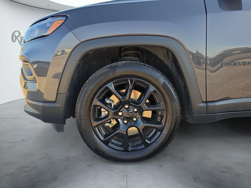 Used 2024 Jeep Compass Latitude w/ Altitude Special Edition AWD/4WD image 16