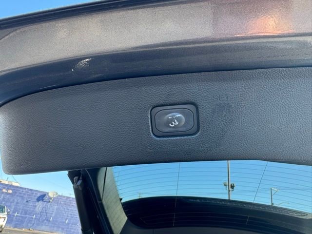 Used 2020 Ford Edge Titanium image 13