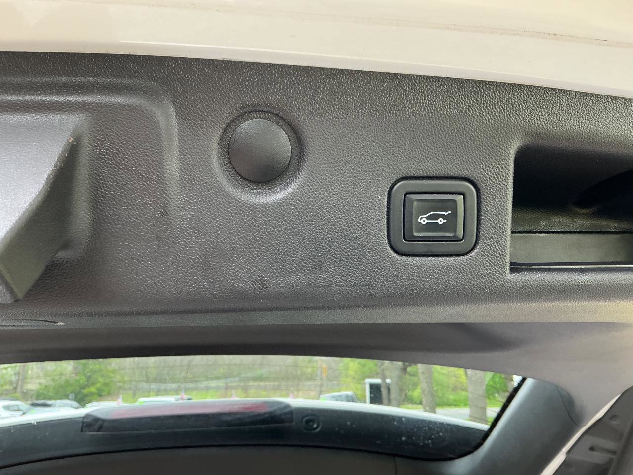 Used 2020 Chevrolet Equinox LT AWD/4WD image 19