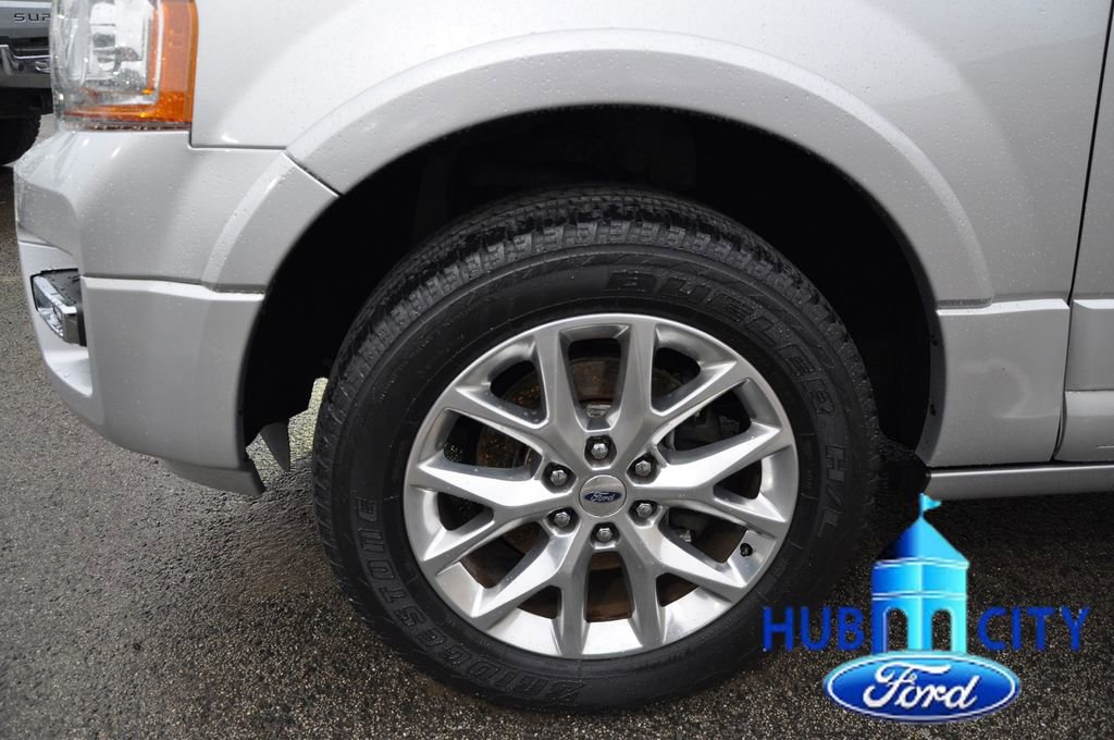 Used 2017 Ford Expedition Limited w/ Equipment Group 301A RWD image 9