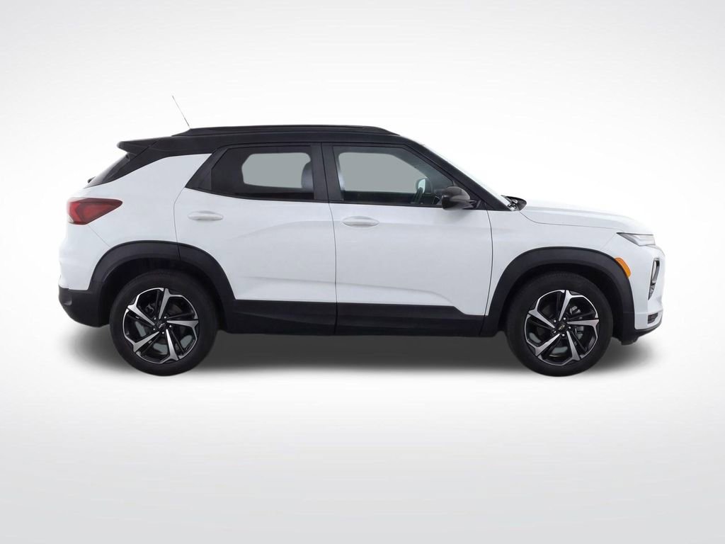 Used 2023 Chevrolet TrailBlazer RS w/ Sun and Liftgate Package AWD/4WD image 7