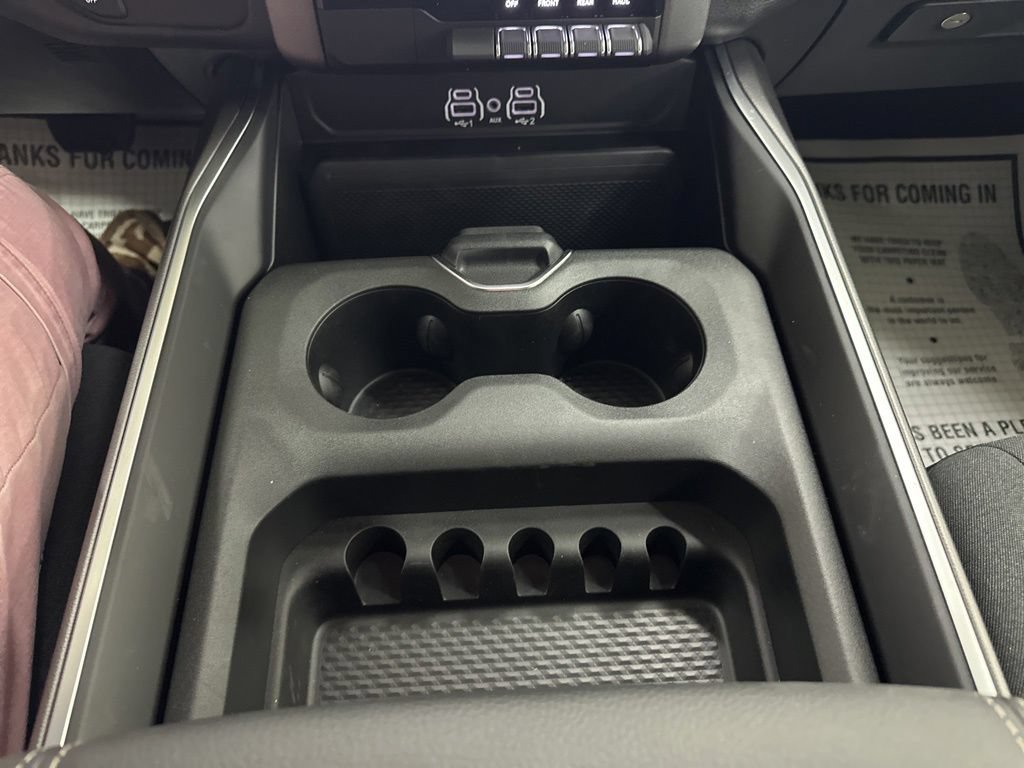 New 2026 RAM 1500 Express AWD/4WD image 39