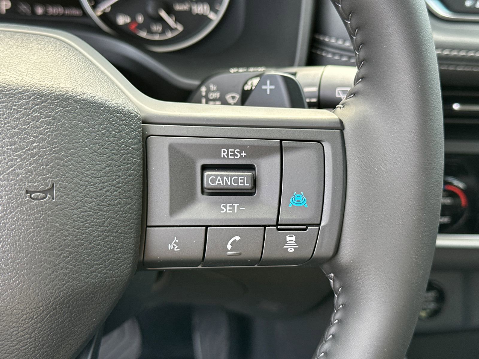 New 2025 Nissan Rogue SV w/ SV Premium Package image 27