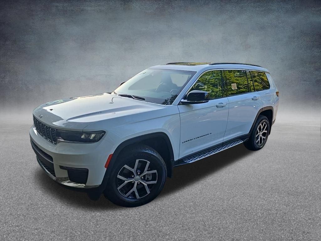 Used 2025 Jeep Grand Cherokee L Limited w/ MOPAR Finishing Package AWD/4WD image 4
