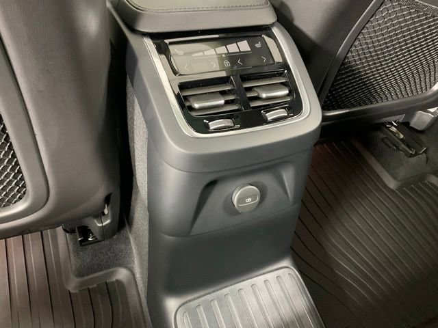 Certified 2024 Volvo XC90 T8 Plus w/ Protection Package Premier AWD/4WD image 25