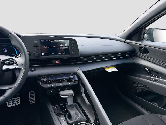 New 2026 Hyundai Elantra SEL Sport Premium FWD image 24