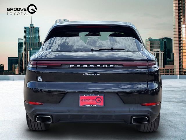 Used 2024 Porsche Cayenne image 5