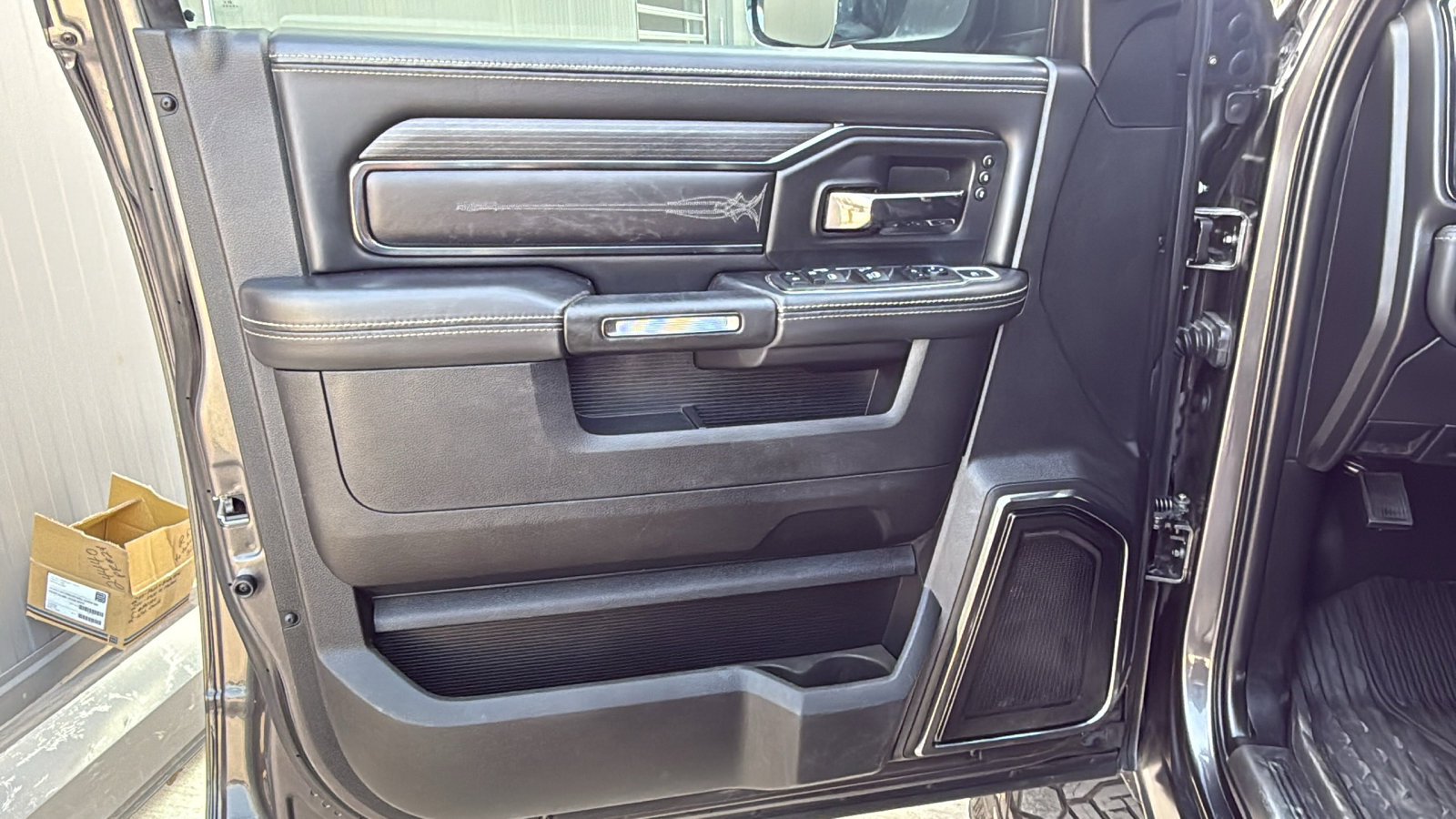 Certified 2022 RAM 2500 Limited image 11