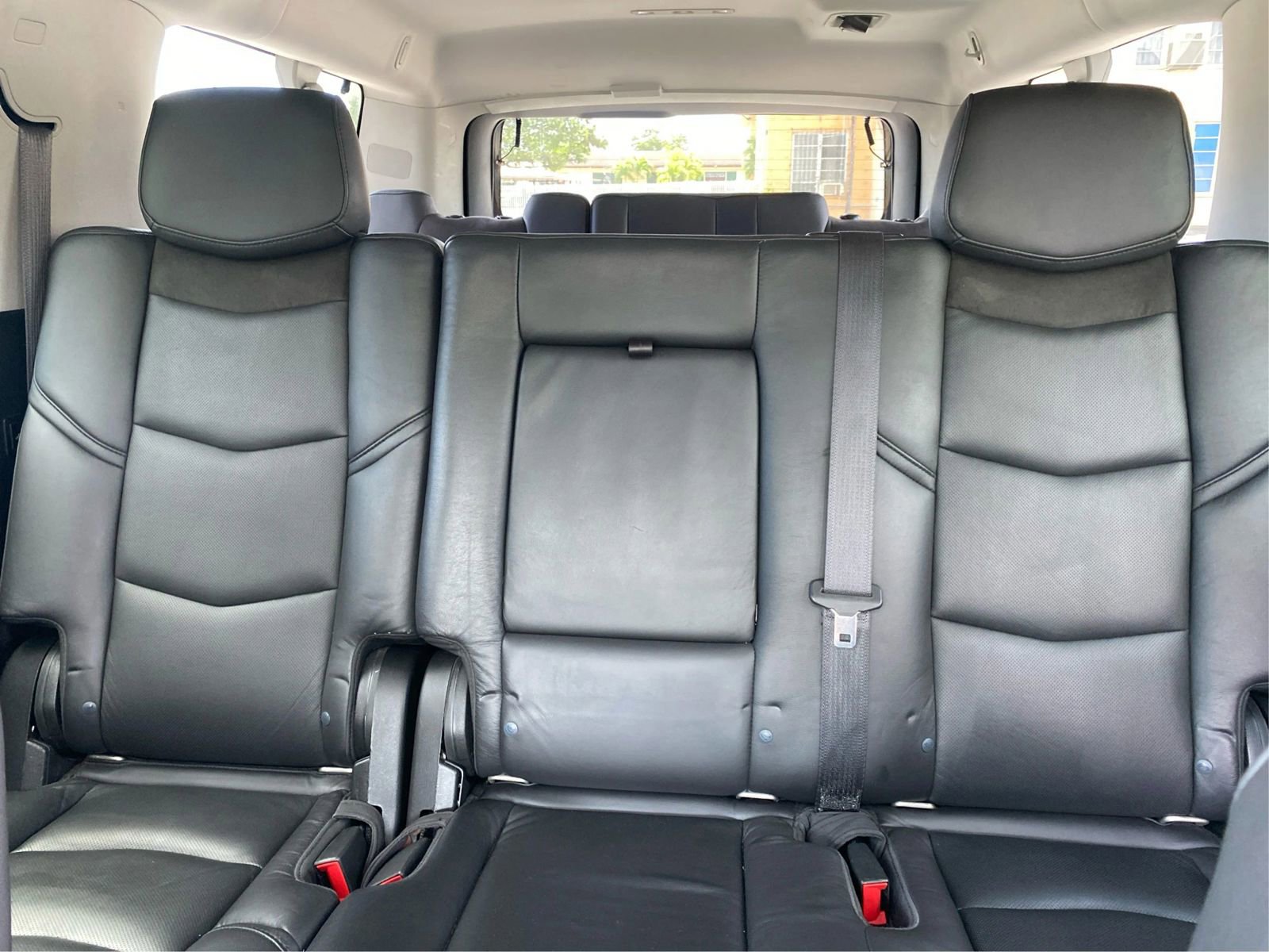 Used 2019 Cadillac Escalade ESV Premium Luxury AWD/4WD image 13