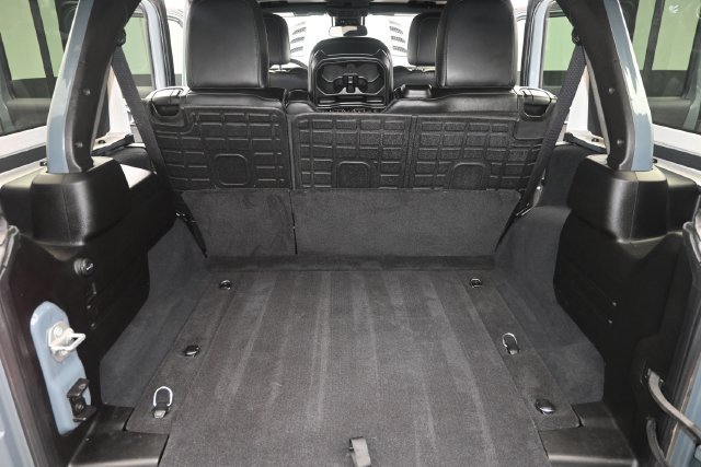 Used 2024 Jeep Wrangler Unlimited Rubicon w/ Safety Group AWD/4WD image 14