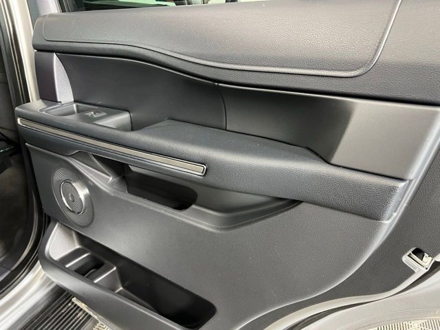 Used 2024 Ford Expedition XLT image 31