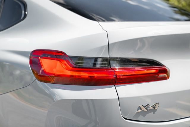 Used 2023 BMW X4 xDrive30i w/ M Sport Package image 17